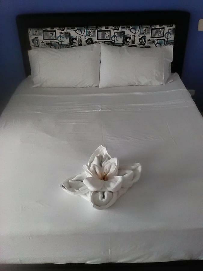Okawango Hotel Girardot Esterno foto