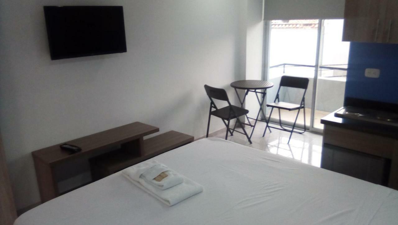 Okawango Hotel Girardot Esterno foto